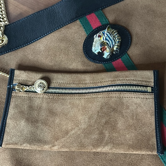 Gucci Rajah Chain Tote Suede Large - Picture 9 of 10